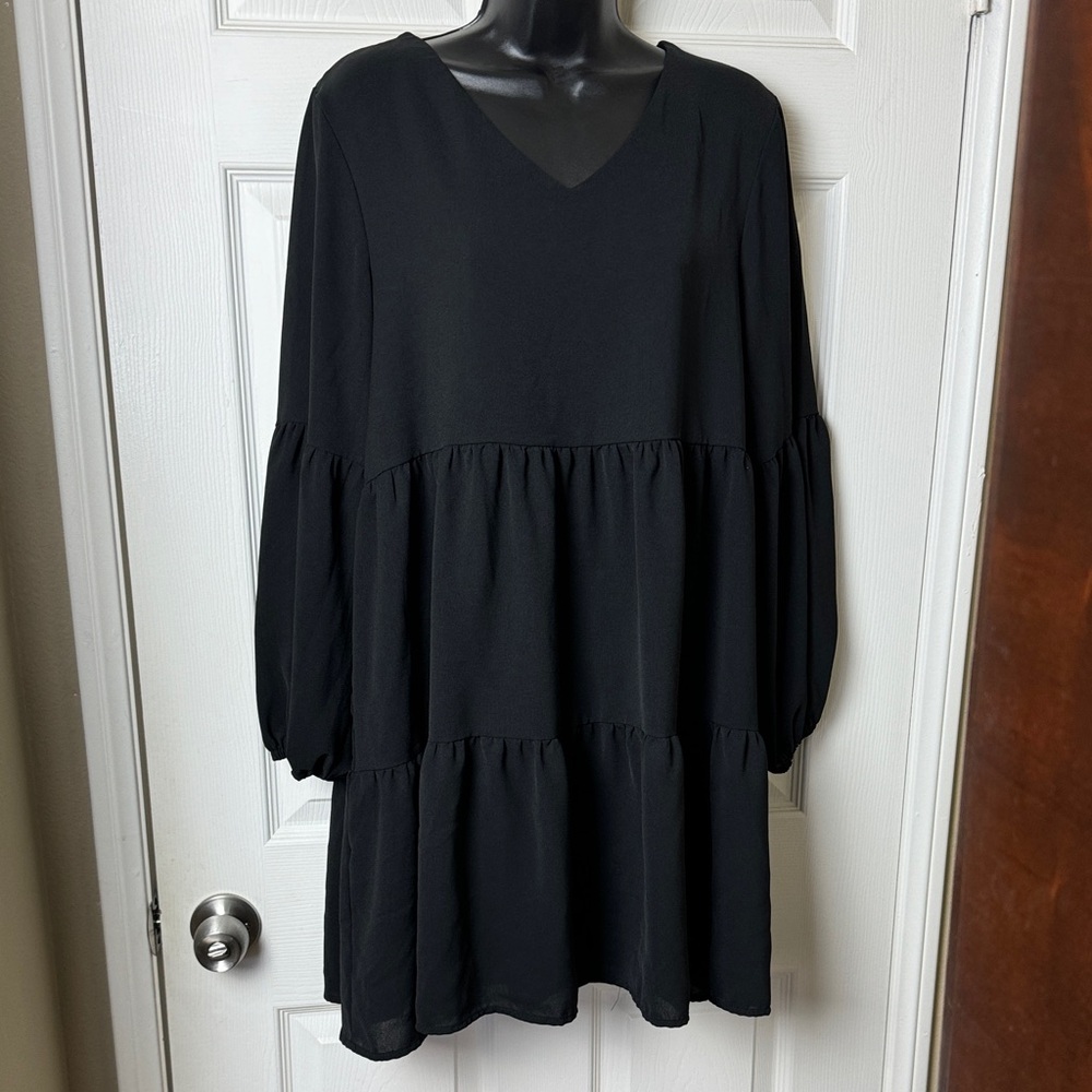Chic Black Tiered Long-Sleeve Babydoll Dress